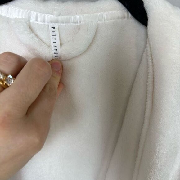 Pottery Barn cream white cape shoulder fleece long floor length robe - Picture 4 of 9